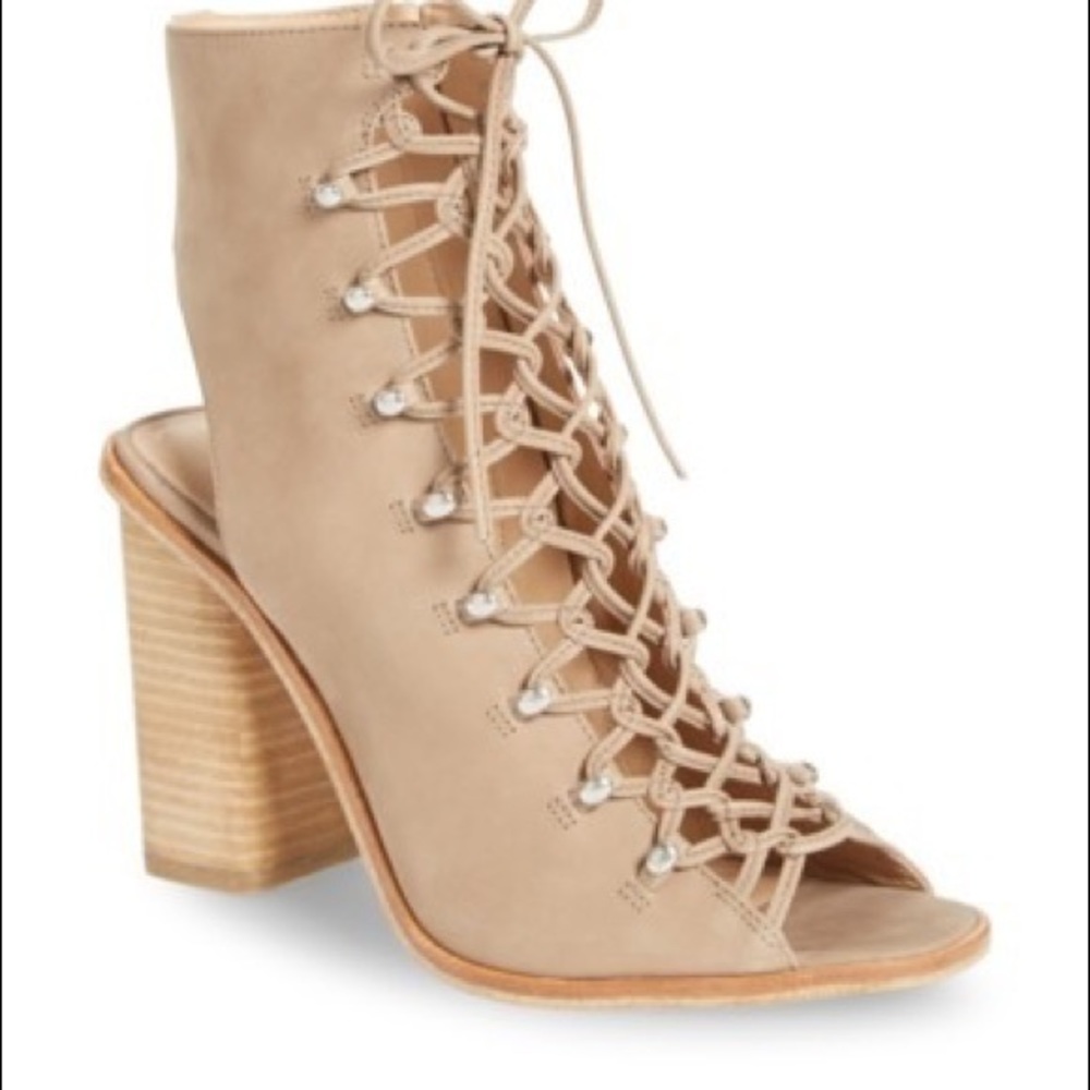 Mercer Edit str8up block heel sandal